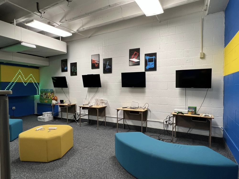 IMS Blue Room Offers Crafting and Gaming Area for Students